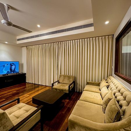 Brand New Water Front Luxury Cinnamon Suites Apartment In Heart Of Colombo City Exteriér fotografie