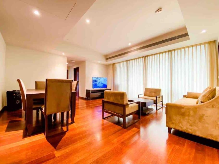 Brand New Water Front Luxury Cinnamon Suites Apartment In Heart Of Colombo City Exteriér fotografie