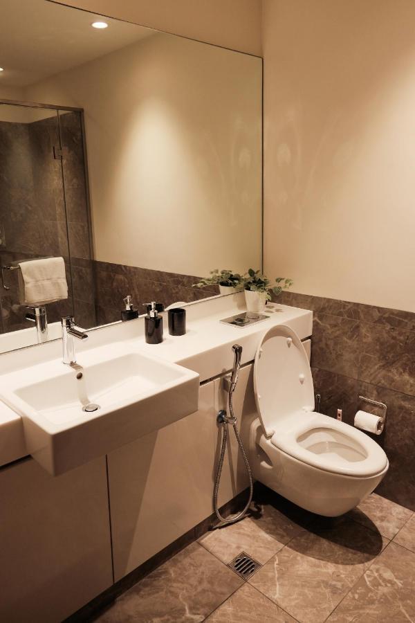 Brand New Water Front Luxury Cinnamon Suites Apartment In Heart Of Colombo City Exteriér fotografie