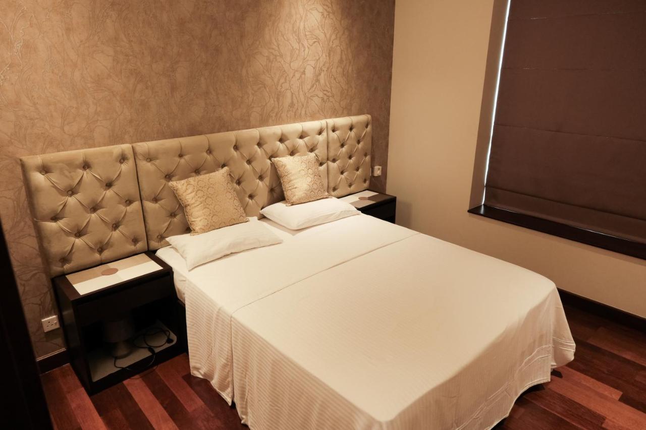 Brand New Water Front Luxury Cinnamon Suites Apartment In Heart Of Colombo City Exteriér fotografie