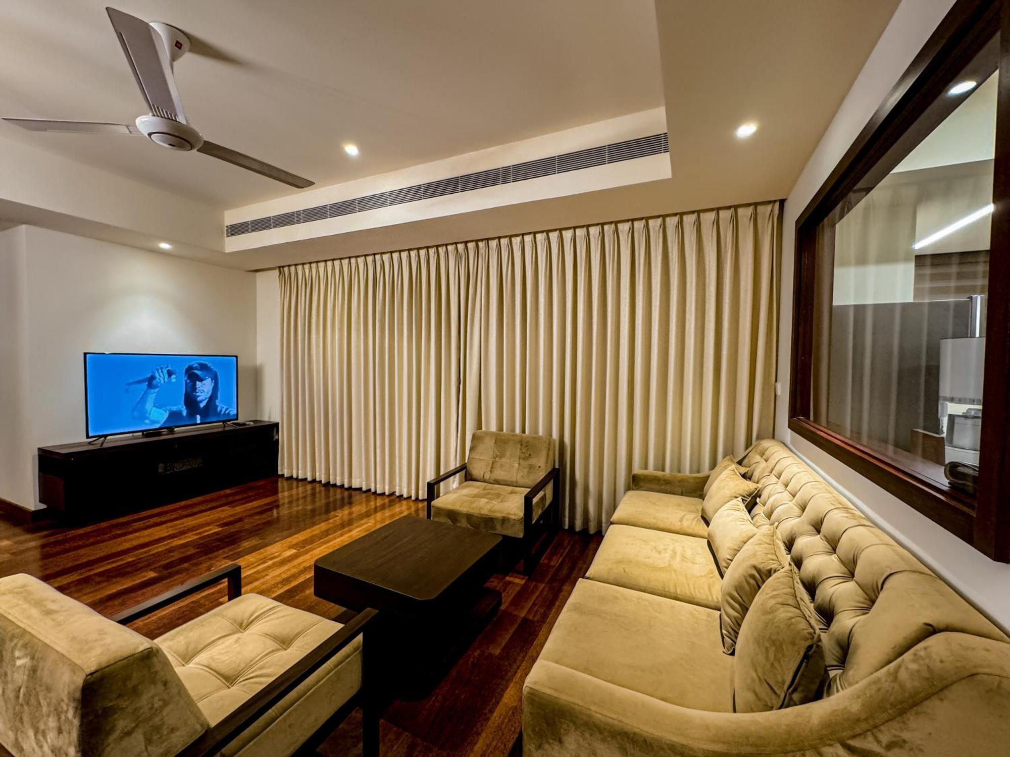 Brand New Water Front Luxury Cinnamon Suites Apartment In Heart Of Colombo City Exteriér fotografie